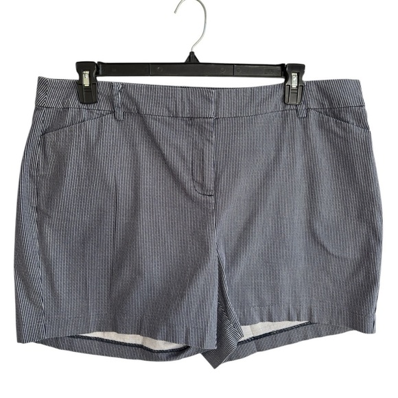 Lane Bryant Women's Plus Size 16 Bermuda Shorts Cotton Blend Navy White Striped - Picture 14 of 15